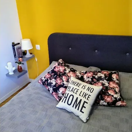 アパート Lilly プーラ