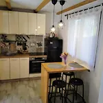 Lilly Apartman *
